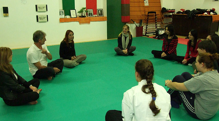 incontro con la psicologa Giorgia Eva Guenzi alla SISKJ - corso educazione alla difesa per donne